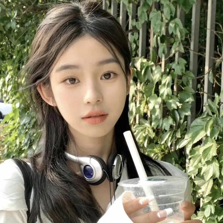 弘大谜案 海报