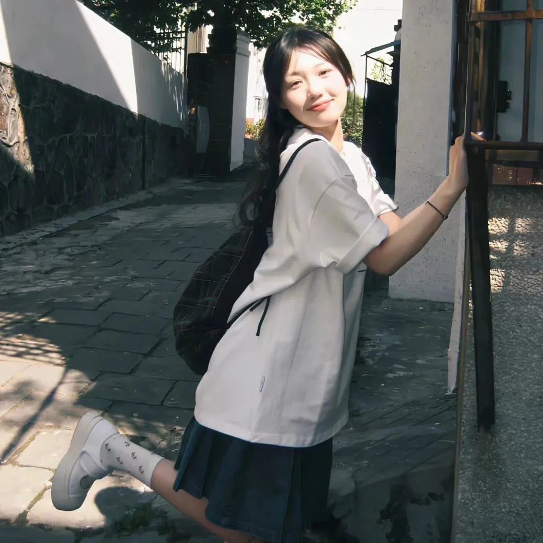 清潭月光 海报